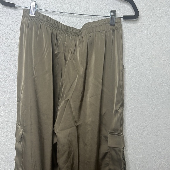 Petal & Pup NWT Luca Satin Jogger Pant - Olive - Picture 5 of 7